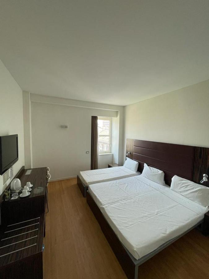 Ih Hotels Milano Centrale Guest House Exterior foto