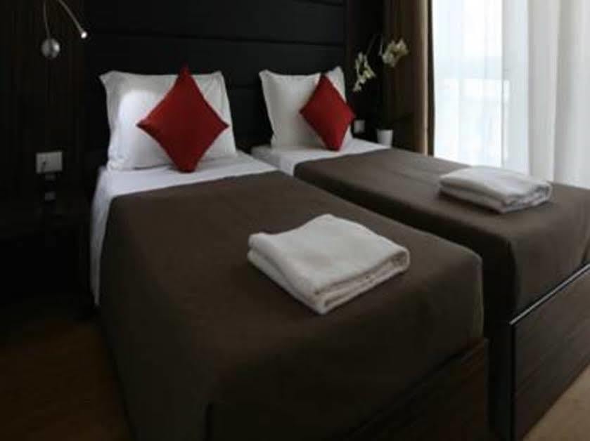 Ih Hotels Milano Centrale Guest House Exterior foto